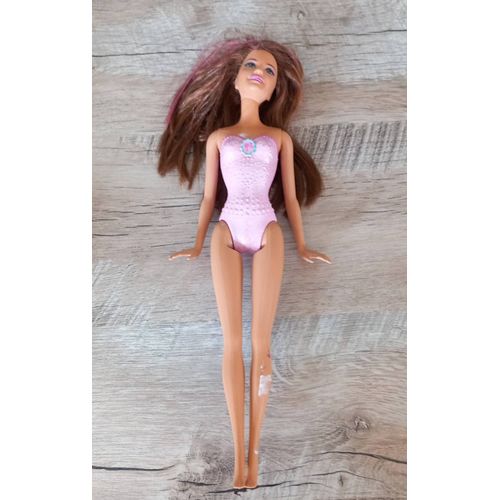 Poupée barbie 2011