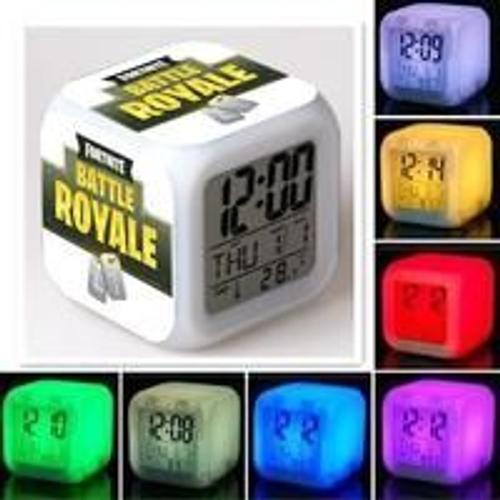 7 Couleurs LED Réveil Fortnite, Réveil numérique avec Fonction Snooze, écran LCD Affiche