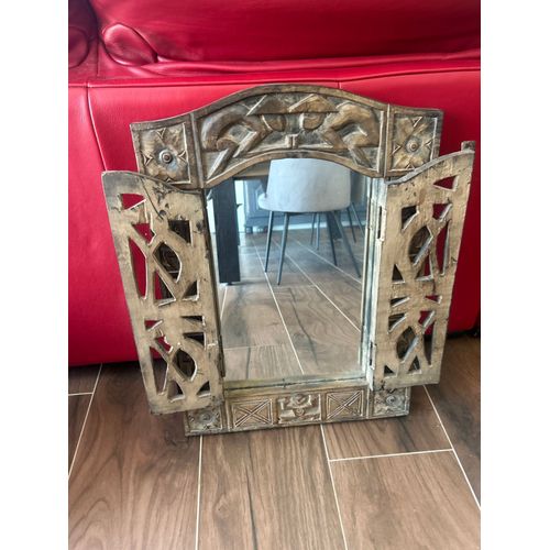 Miroir mural artisanal avec volets sculptés - Style ethnique africain