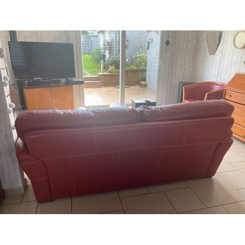 Vends Canapé Cuir Rouge Danjou Boda 2 M X 0.95 M
