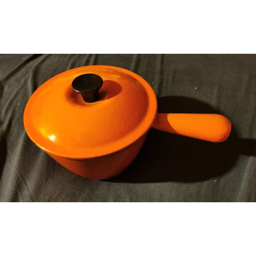 Cocotte Vintage Fonte Émaillée Orange. Le Creuset.