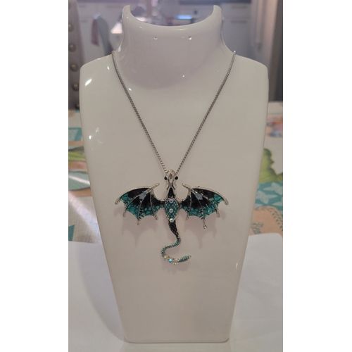 Collier Dragon Argente Bleu Vert Strass !