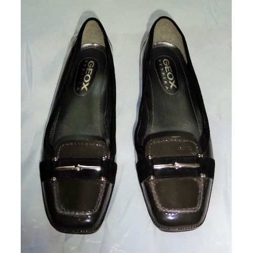 Ballerines En Cuir Vernis Gris. Geox. Pointure 37