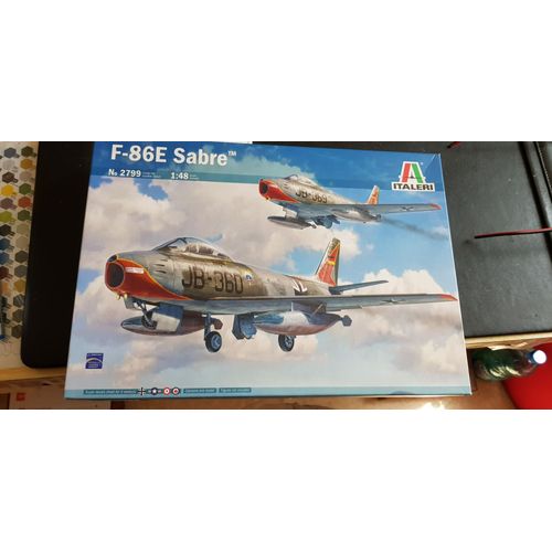 Italeri 1/48 Sabre F-86-Italeri