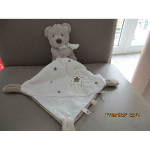 Doudou Ours Blanc Et Marron Avec Mouchoir Imprimé Étoiles Pommette