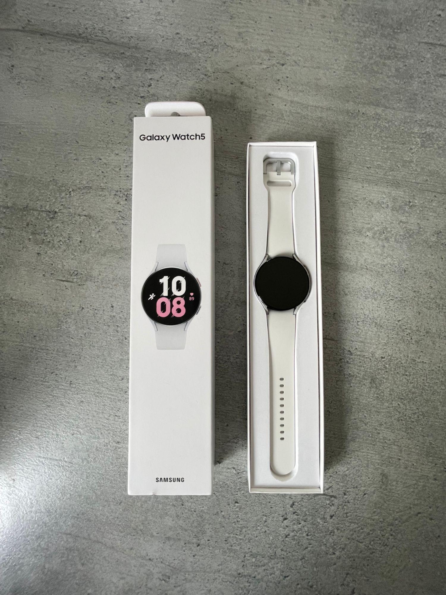 Samsung Galaxy Watch5 - montre connectée - 44mm - 16 Go - argent Pas Cher