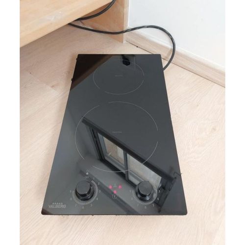 INDUCTION PLAQUE 2 FOYERS A ENCASTRER VALBERG SECURITE POUR CUISINER PRATIQUE RAPIDE PUISSANCE MODULABLE TEMOIN ROUGE CHALEUR TABLE DE CUISSON PREPARER REPAS CUISINE