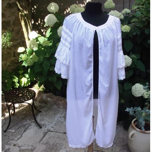 Peignoir Déshabillé Blanc Voile De Coton Léger Plis Religieuse Aux Manches Plus Galon Brodé Bordure Manches Et En Bas