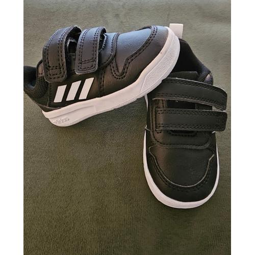 Baskets Adidas, Taille 20