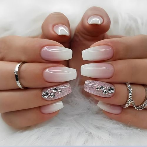 24 Pcs Blanc French Coffin Faux Ongles Moyen,Pink Press On Nails Avec Diamond Motif,Glossy Cercueil Faux Ongle Avec Colle Pour Femme Et Fille,Ballerine Faux Ongles À Coller Nail Art 