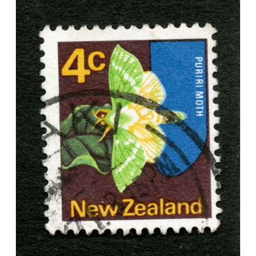 Timbre Oblitéré New Zealand, Puriri Moth, 4c
