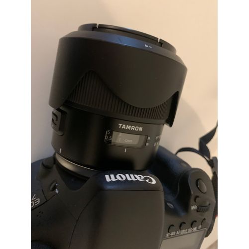 Canon eos 7D 18 mpix + Objectif fixe 35 mm 1. 8 Tamron