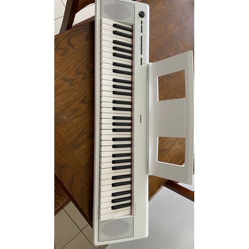 Piano Yamaha Np12-Wh
