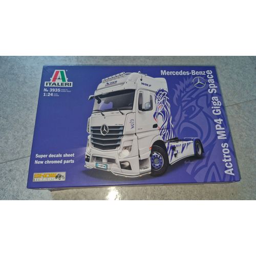Italeri 1/24 Camion Mercedes Benz Mp4 Gigaspace.