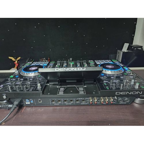 CONTROLEUR DENON PRIME 4