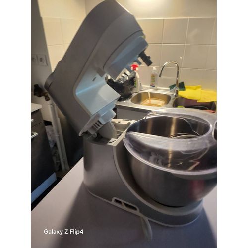 VEND UN ROBOT PATISSIER