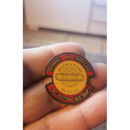 Pin's Camembert Domaine De Saint Loup