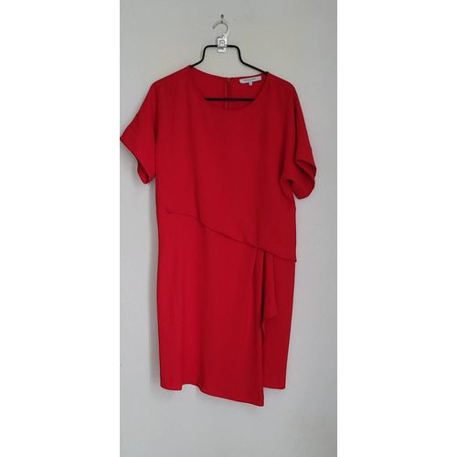 Robe Gérard Darel Paris. Polyester. Taille 42. Couleur Rouge.Robe Cocktail. Très Originale Dans Sa Coupe.