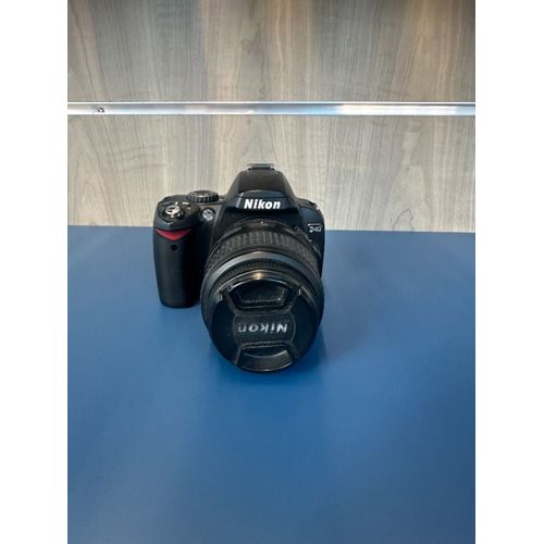 Nikon D40 6.1 mpix + Objectif Nikon EFS 18-55mm