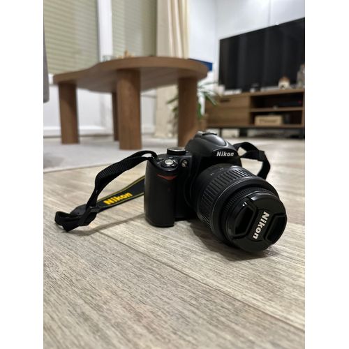 Nikon D5000 12.3 mpix + Deux objectifs et nombreux accessoires