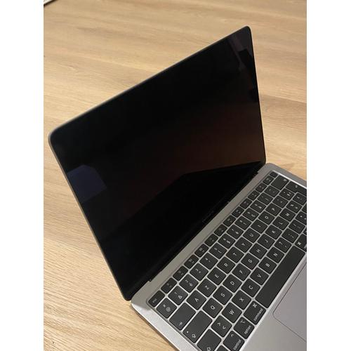 Apple MacBook Air - 13" Intel Core i3 - 1.1 Ghz - Ram 8 Go - DD 256 Go - Gris sidéral