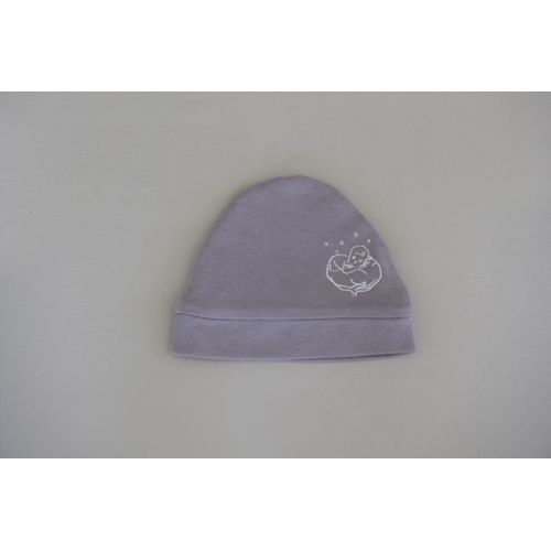 Bonnet Gris Violine En Coton Bio 0-3 Mois, Doux, Extensible Et Confortable. Brodé Du Logo Bébé Coton En Écru. Idéal Pour Garder La Tête De Bébé Bien Au Chaud Avec Style Et Délicatesse.