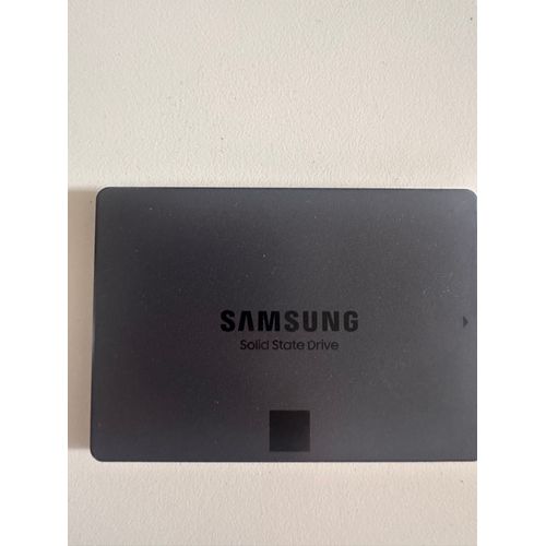 Samsung 870 QVO 4 To - MZ7M34T0HALC