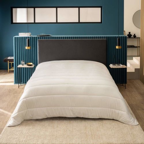 Couette Hypoallergénique Tempérée 300g Microfibre Blanc 240x220 Cm