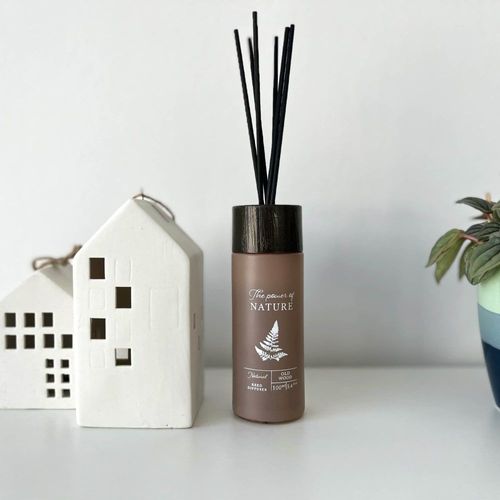 Diffuseur d¿ambiance avec bâtonnets parfum bois vieilli