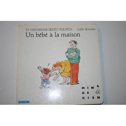Un Bébé À La Maison