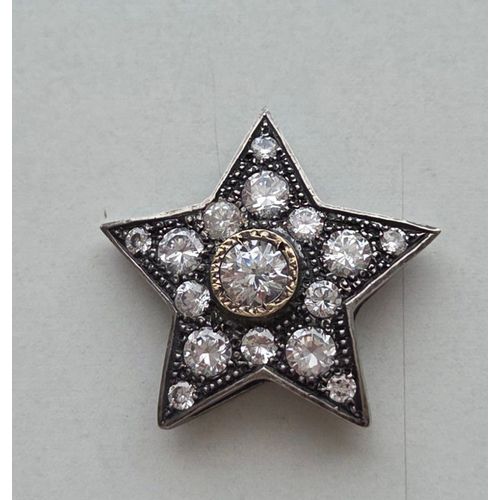 Médaille Étoile En Argent Vieilli Et Zirconium