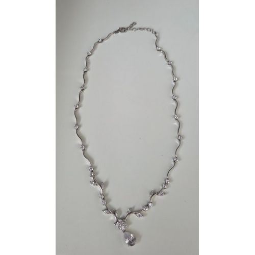 Collier Fantaisie Pour Soirée