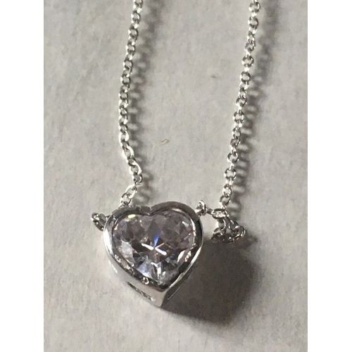 Bijou Fantaisie Femme : Pendentif + Chaîne Coloris Argenté
