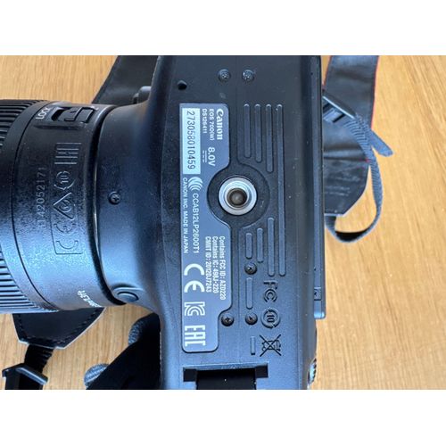Canon EOS 70D 20.2 mpix + Objectif EF-S 18-135 mm