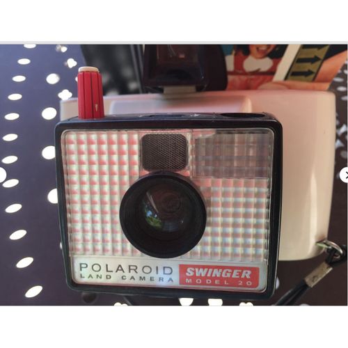 Polaroid Land Camera Swinger Model 20