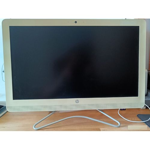 HP All-in-One 24" AMD A9-9400 - 2.4 Ghz - Ram 8 Go - DD 1 To