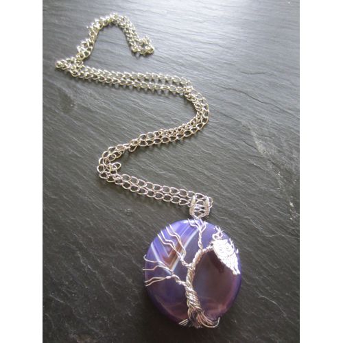 Sautoir Avec Pendentif En Agate Violette