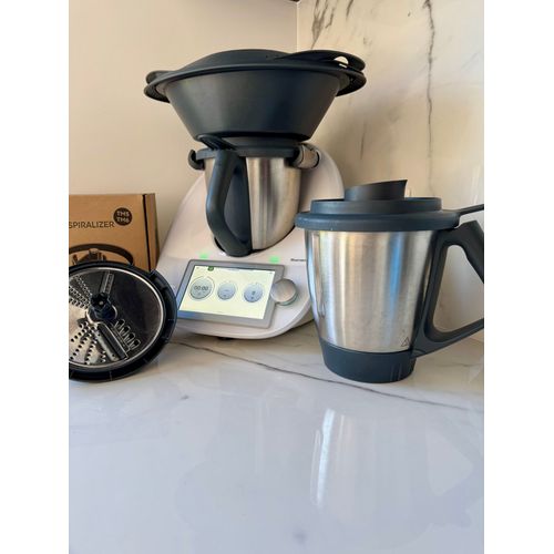 Thermomix TM6 – État impeccable + accessoires