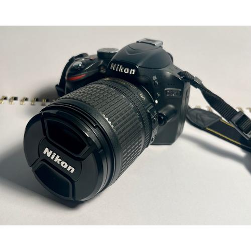 Nikon D3200 24.2 mpix Noir + Objectif Nikon AF-S DX VR ED 18 - 105 mm f/3.5 - 5.6 série G
