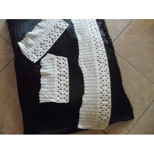 Lot De Broderies Anciennes