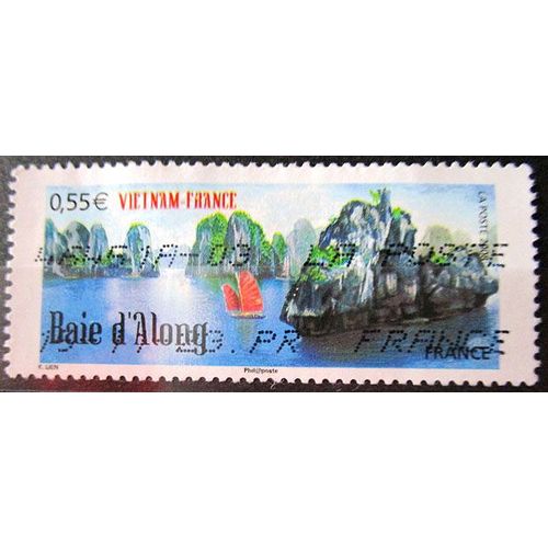 2008. F4284: La Baie D'along.