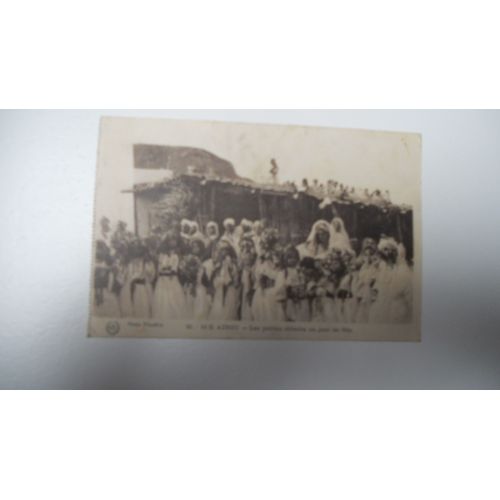Maroc C.P 90 .18 G Azrou Les Petites Chleuhs Un Jour De Fete . Photo Flandrin . Jeunes Filles En Costume Local De 1923