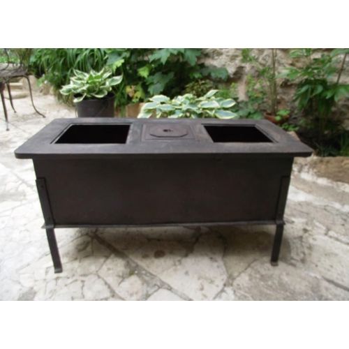 Poêle Ancien Double Foyers Époque 1900 Voir Photos. Dimensions Longueur 85cm Largeur 38cm Hauteur 41cm.