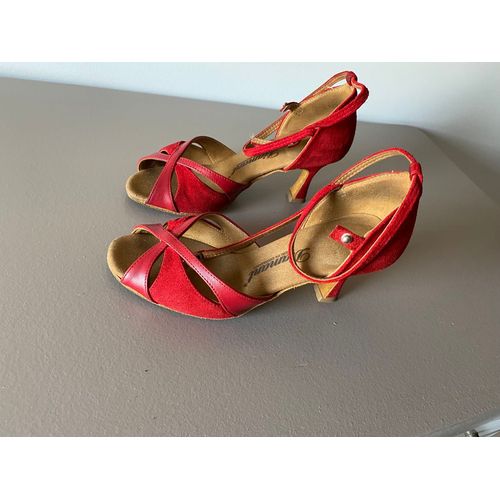Chaussures De Danse De Salon- Taille Eu 37/Uk 4- Marque Diamant- Couleur Rouge- Semelle Cuir- Extérieur Cuir- Intérieur Textile- Largeur Normale- Talon Évasé 6,5 Cm- Fermeture Bouton Pression 