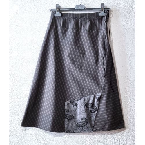 Jupe One Step Taille Xs/34 Rayures Grises Avec Motifs