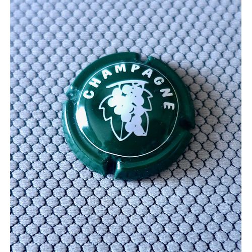 Capsule De Champagne Generique N°637. Vert Et Blanc. Vigne, Grappe De Raisins.