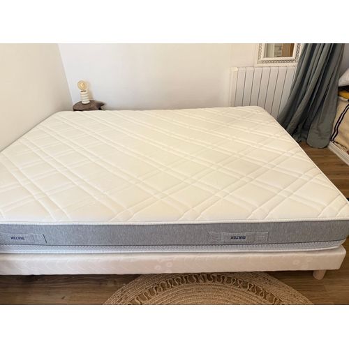 Matelas Bultex + sommier - quasiment neuf