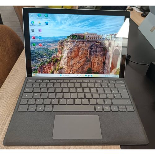 Microsoft Surface Pro 4 - 12.3" Intel Core i7 - Ram 8 Go - SSD 512 Go - Windows 11
