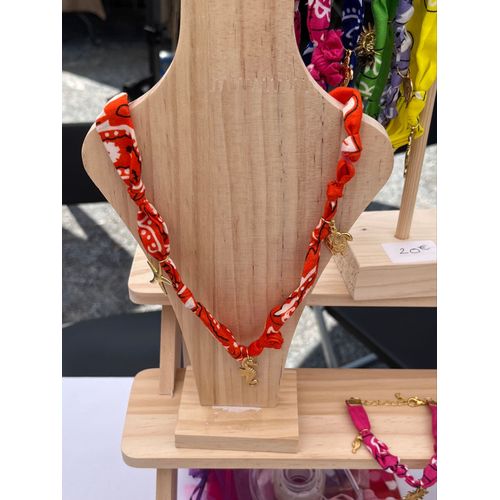 Collier Bandana