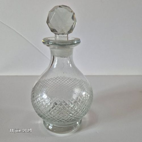 Magnifique Petit Flacon En Verre Avec Bouchon Pour Parfum, Alcool